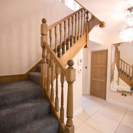 Luxury 6 Bedroom House With Parking - Northwood Northwood  Luaran gambar