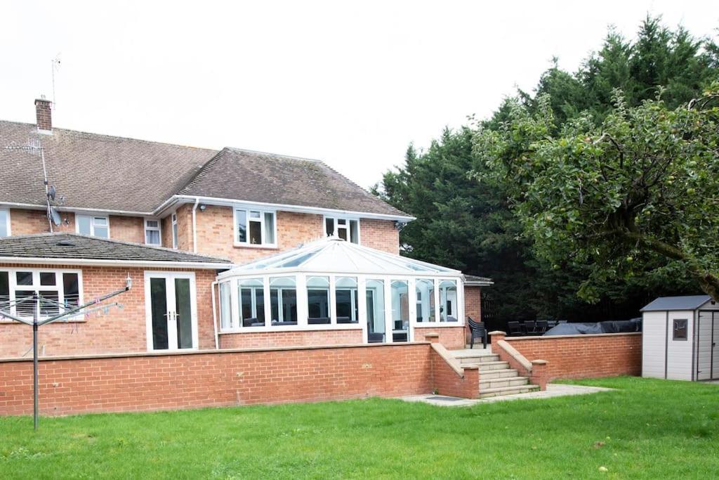 Luxury 6 Bedroom House With Parking - Northwood Northwood  Luaran gambar